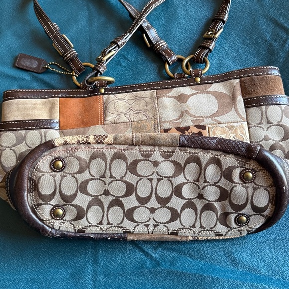 Authentic Coach purse - Picture 5 of 11